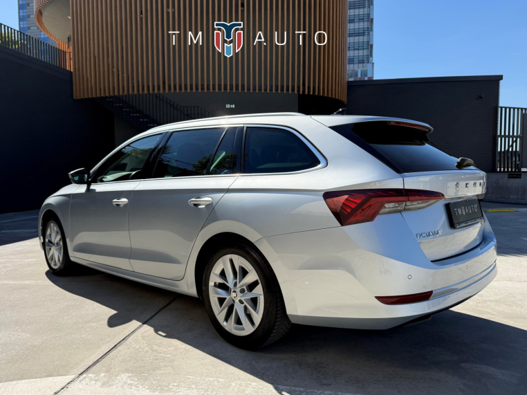 Škoda Octavia Combi 2.0 TDI DSG First Edition MATRIX LED